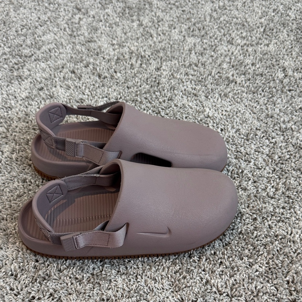 Nike lavender purple clogs Slip-On Sandals